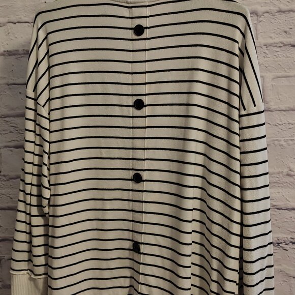 Maurices XXL White With Black Stripes Cardigan - Picture 3 of 3
